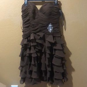 Brown ruffles New Neblon dress..
